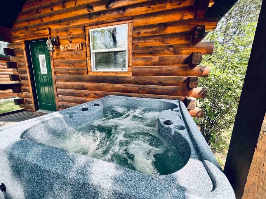 Thompsonville Willow Cabin מראה חיצוני תמונה