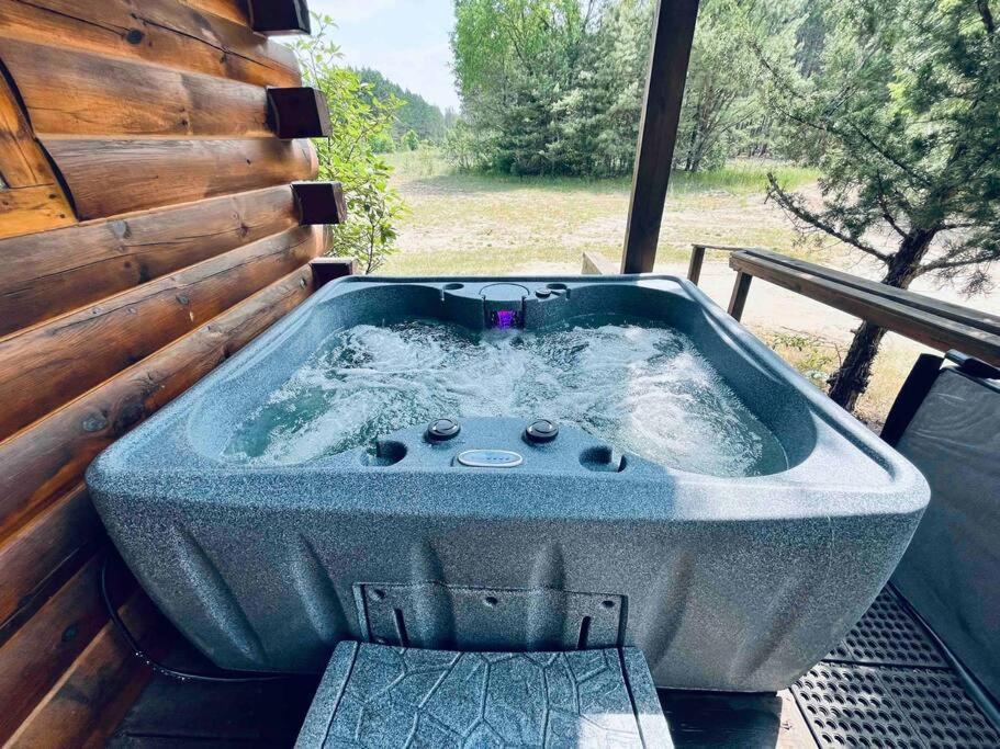 Thompsonville Willow Cabin מראה חיצוני תמונה